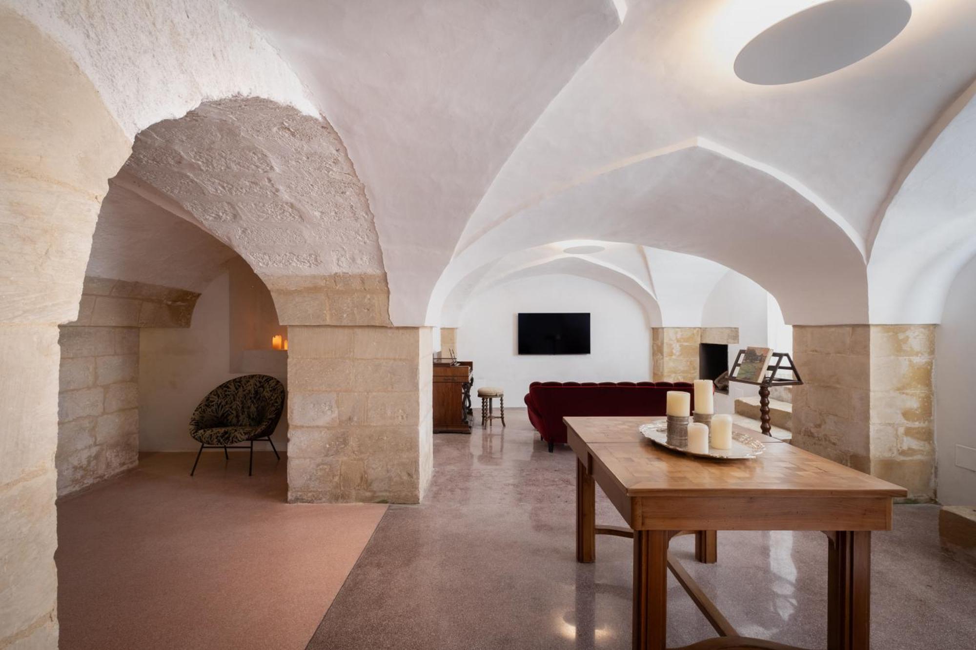Dimora Del Vescovo Art Boutique Hotel Мінервіно-ді-Лечче Екстер'єр фото