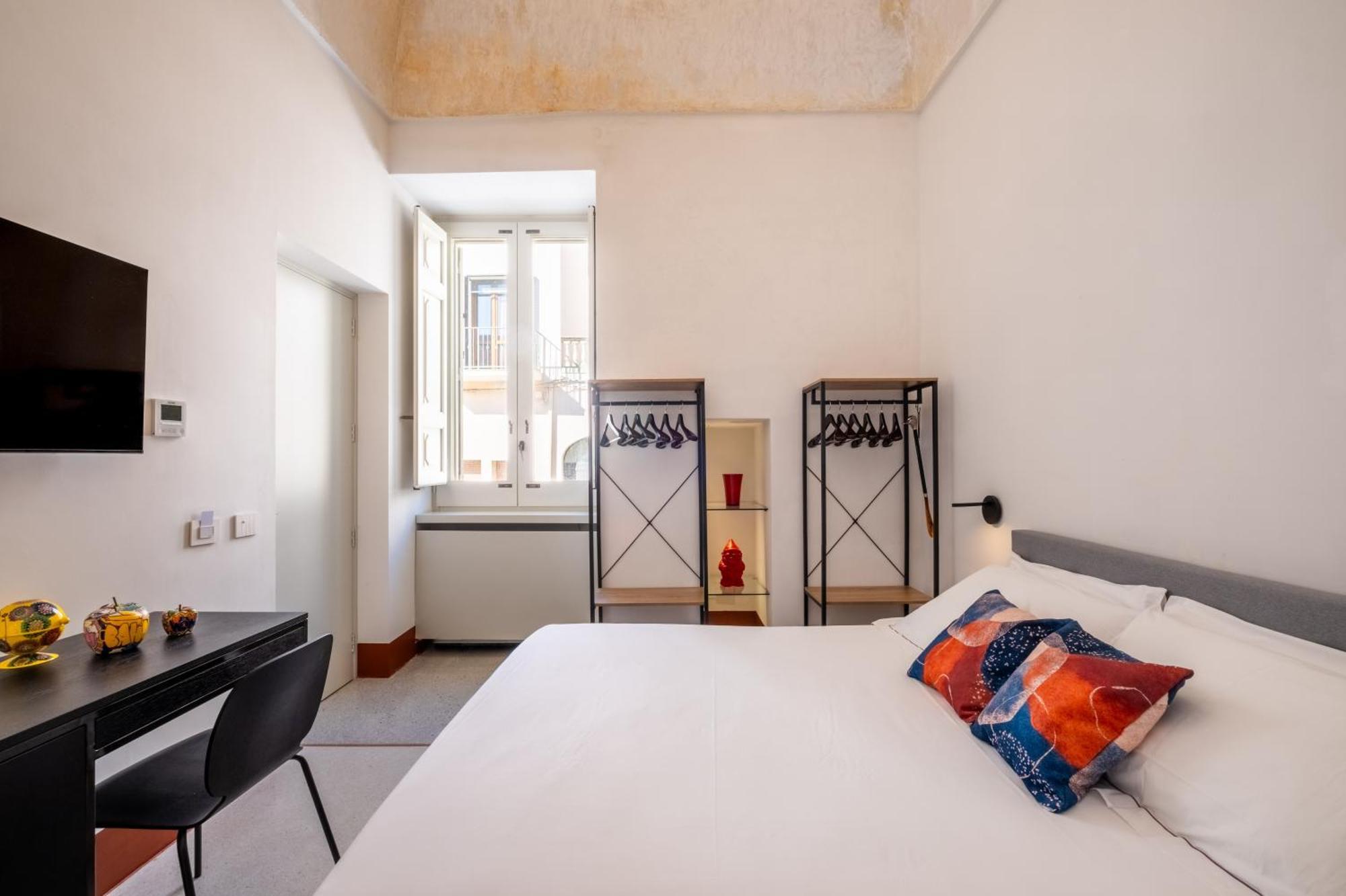 Dimora Del Vescovo Art Boutique Hotel Мінервіно-ді-Лечче Екстер'єр фото