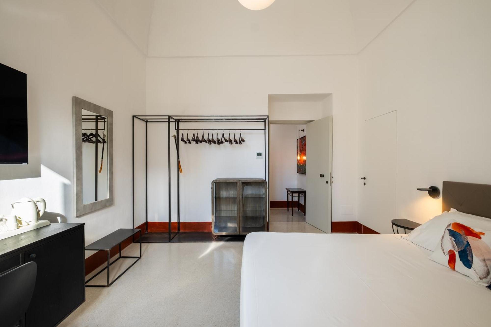 Dimora Del Vescovo Art Boutique Hotel Мінервіно-ді-Лечче Екстер'єр фото